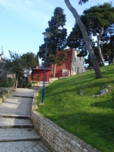 Rovigno accanto alla cattedrale